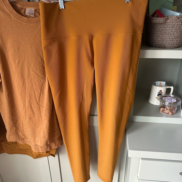 NWT/NWOT CALIA by Carrie Underwood Activewear Set Sz M-L-XL, Mustard Yellow - Picture 2 of 16